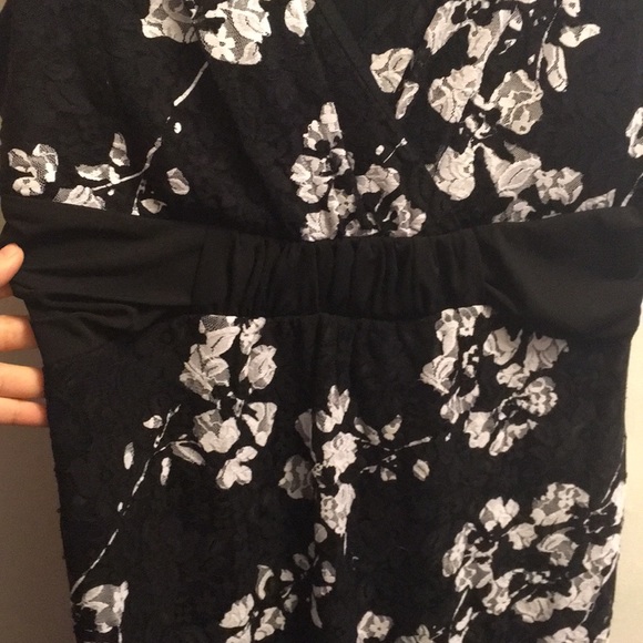 Black and White Floral Dress - Picture 2 of 4
